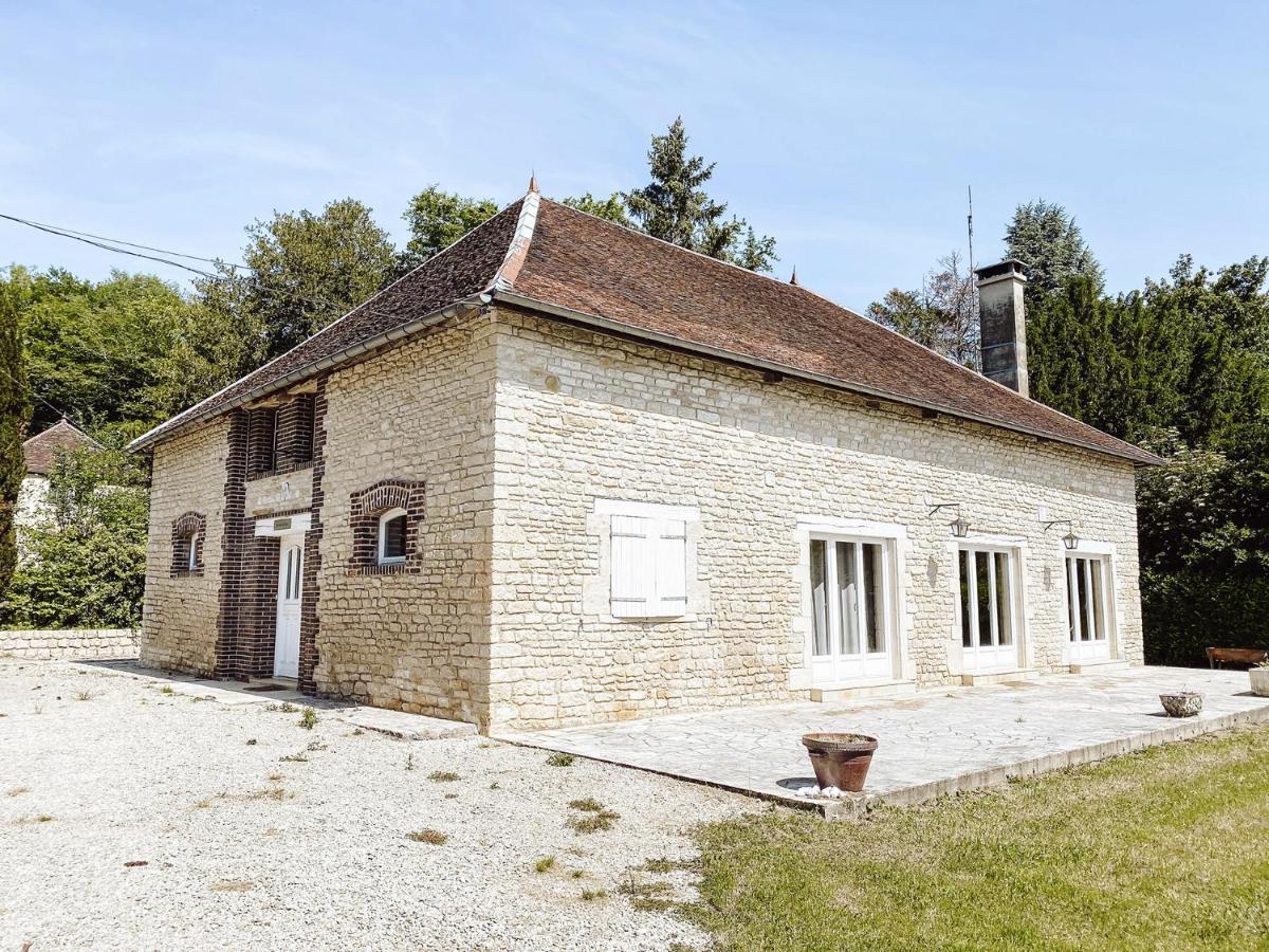 Hostal Le Val Suzenay Vendeuvre-sur-Barse Exterior foto